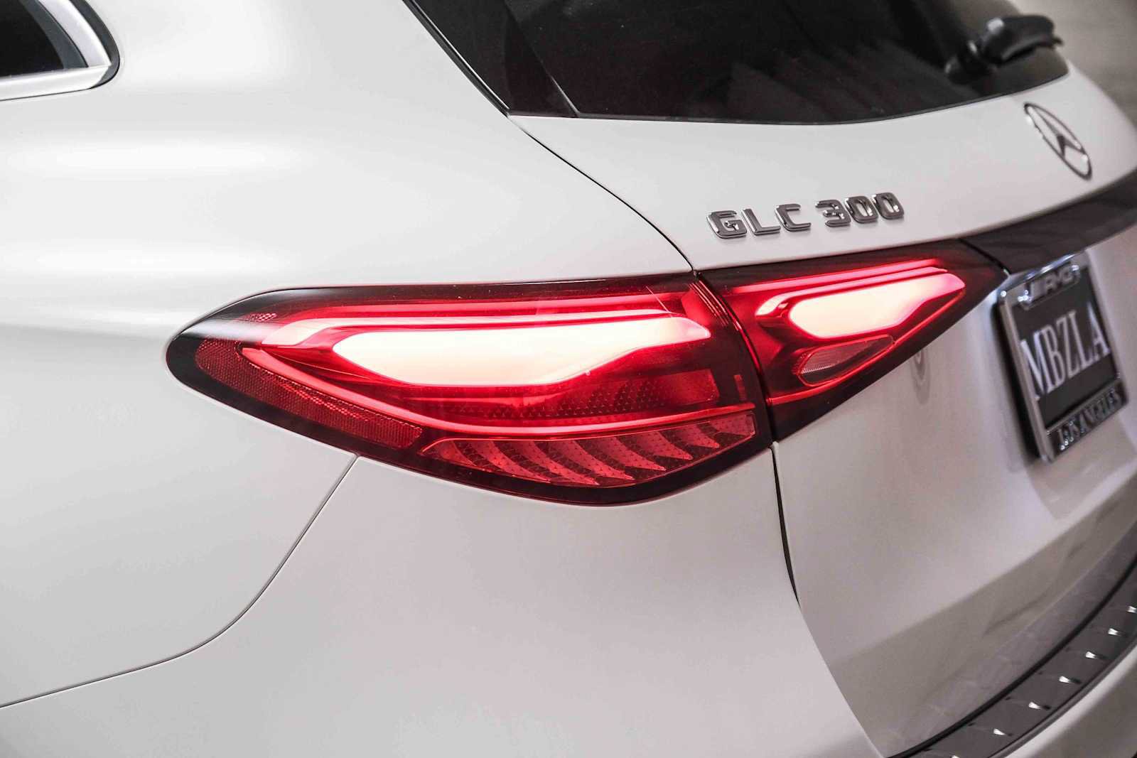 Certified 2026 Mercedes-Benz GLC 300 image 7
