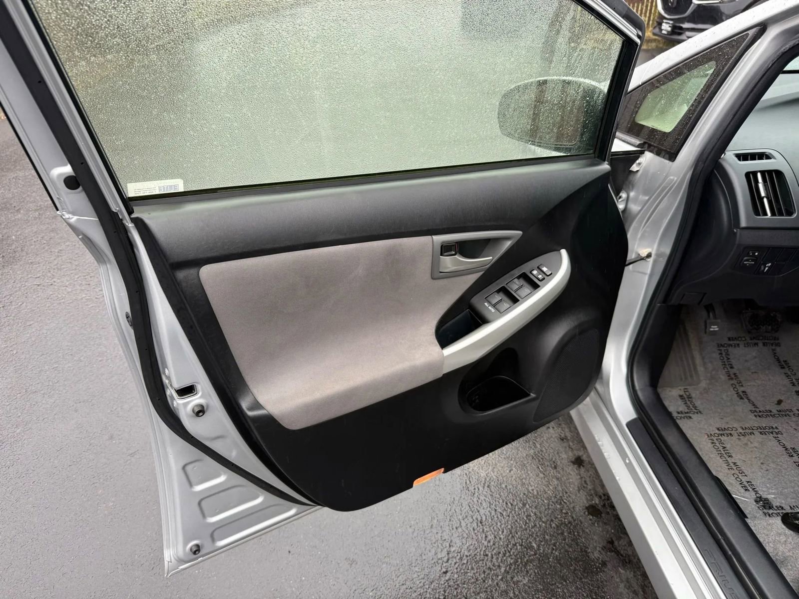 Used 2013 Toyota Prius Three image 9