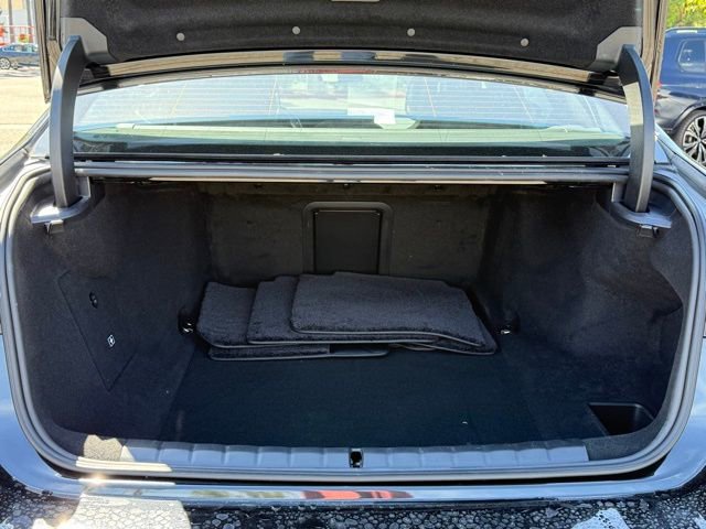 Used 2025 BMW i7 xDrive60 w/ Executive Package image 16