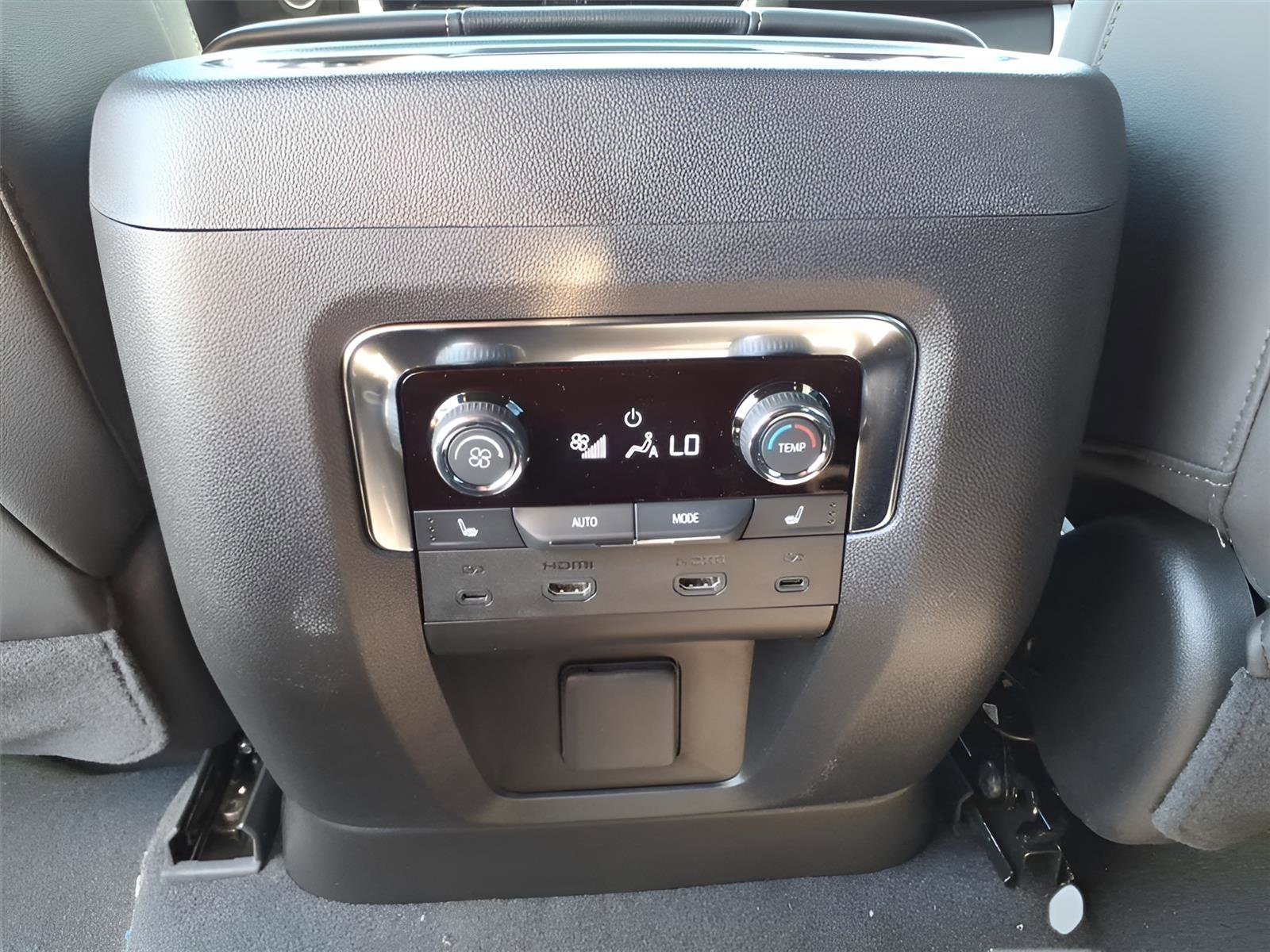 New 2026 Chevrolet Tahoe Premier image 13