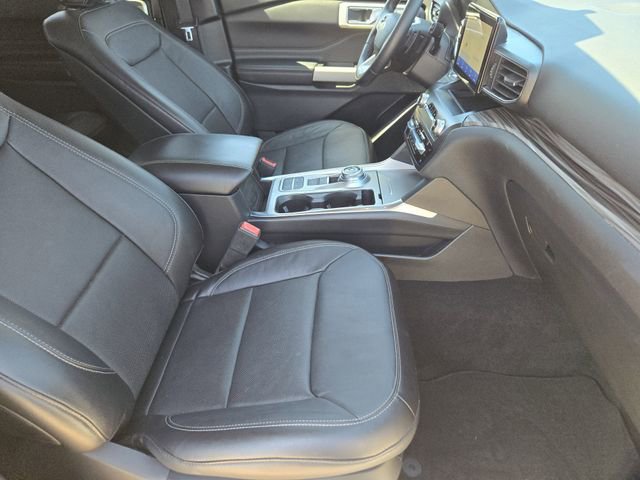 Used 2020 Ford Explorer Limited w/ Class III Trailer Tow Package image 16