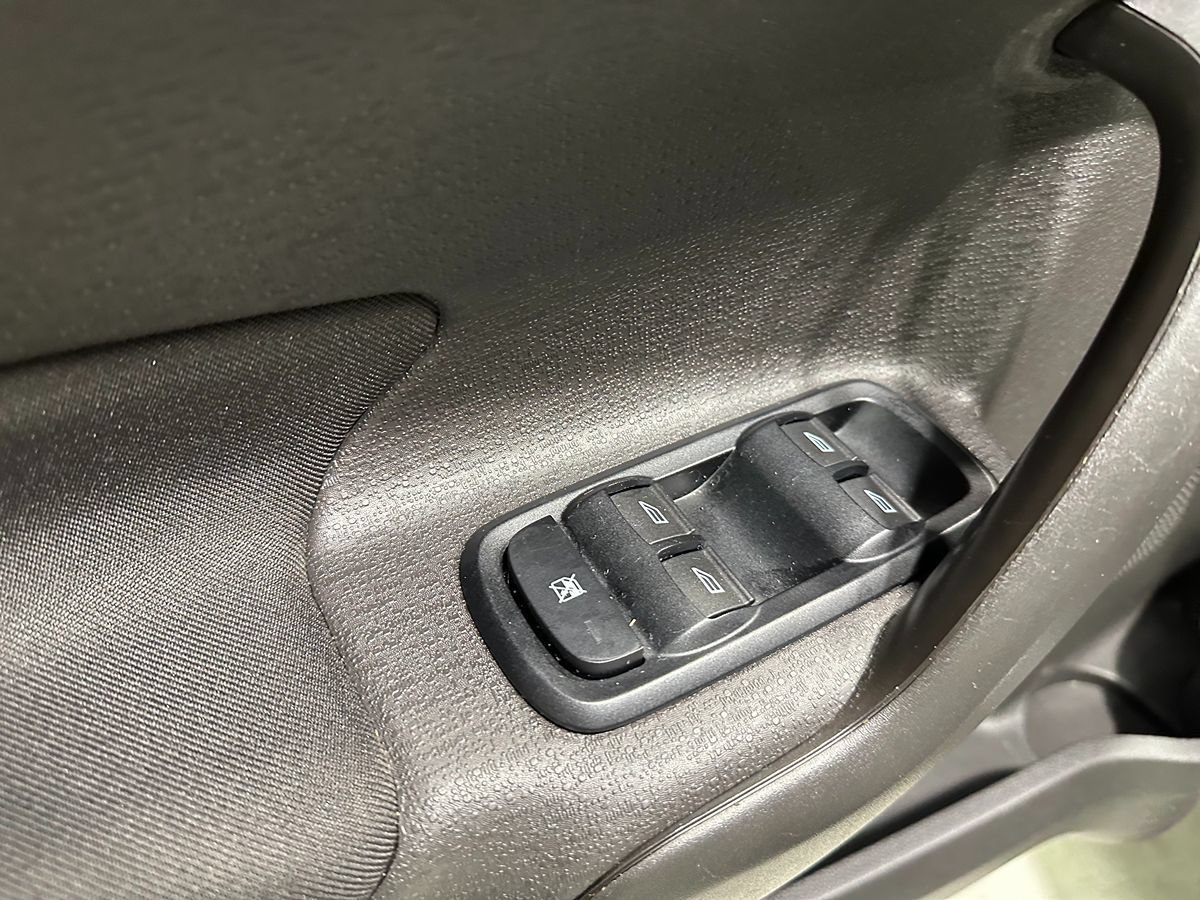 Used 2019 Ford Fiesta SE FWD image 23