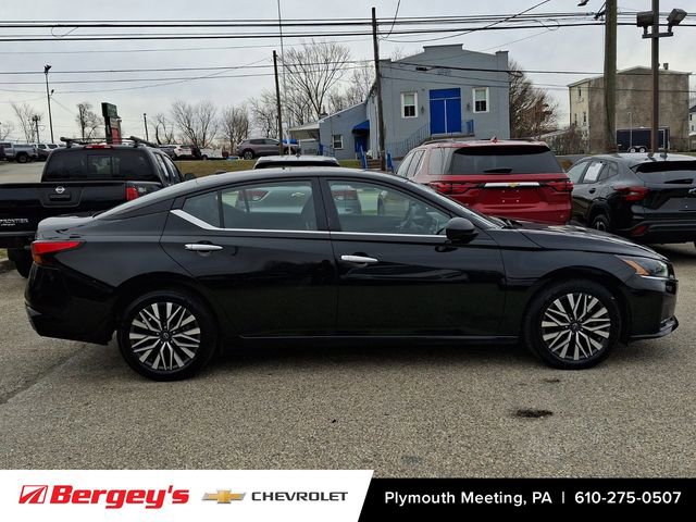 Used 2025 Nissan Altima 2.5 SV image 9