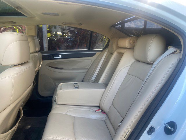 Used 2012 Hyundai Genesis 4.6 image 79