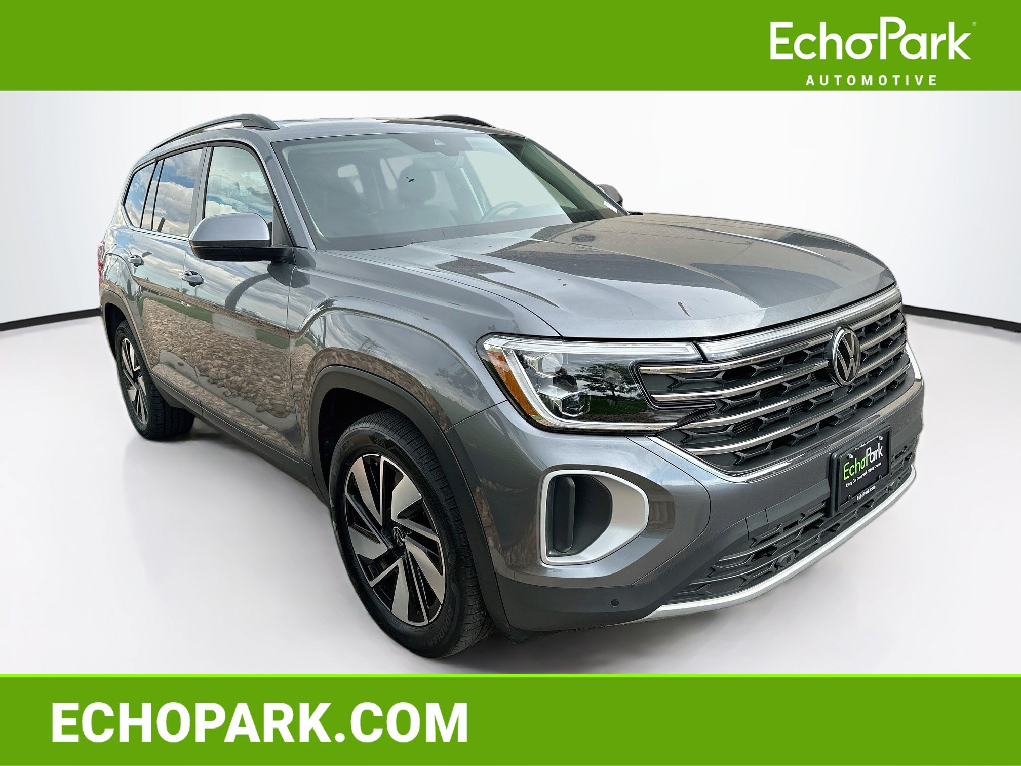 Used 2025 Volkswagen Atlas SE