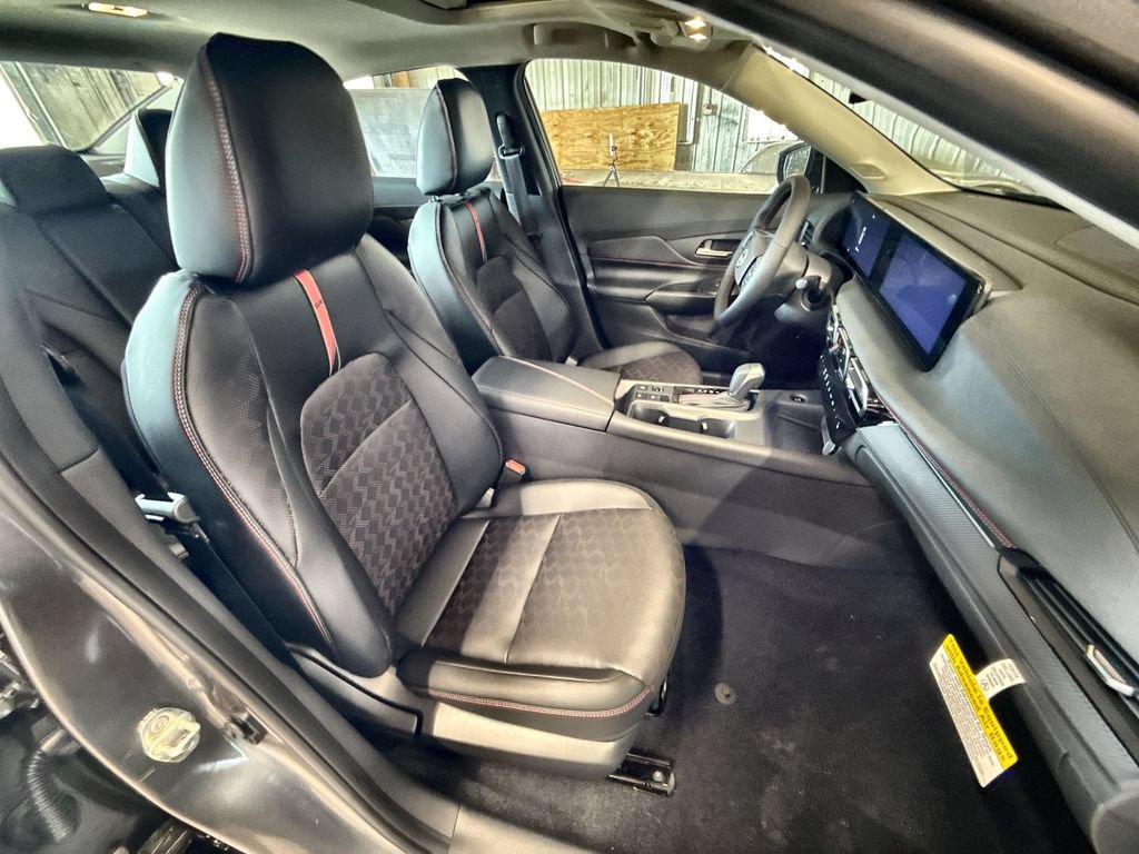 New 2026 Nissan Sentra SR w/ SR Premium Package FWD image 26