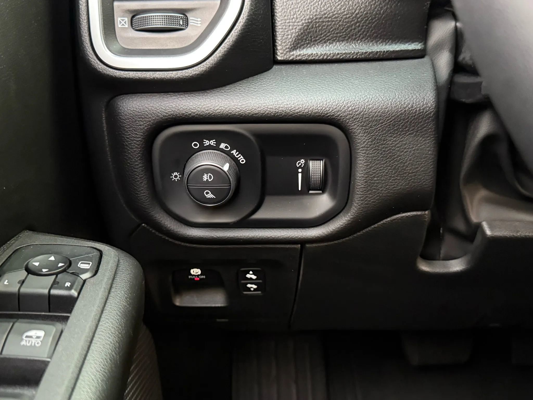 Used 2025 RAM 1500 Big Horn image 29