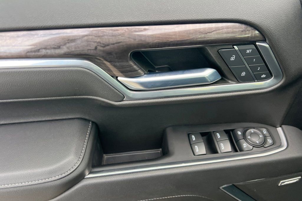 Used 2022 Chevrolet Silverado 1500 LTZ w/ LTZ Premium Package image 8