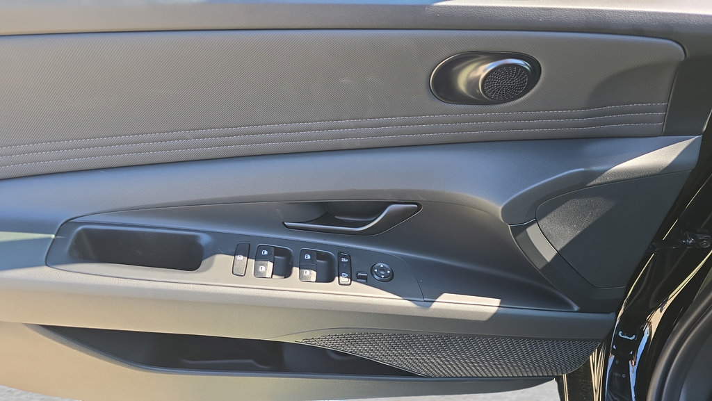 New 2026 Hyundai Elantra SEL Sport Premium FWD image 16