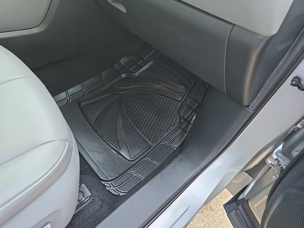 Used 2021 Toyota Highlander XLE image 81