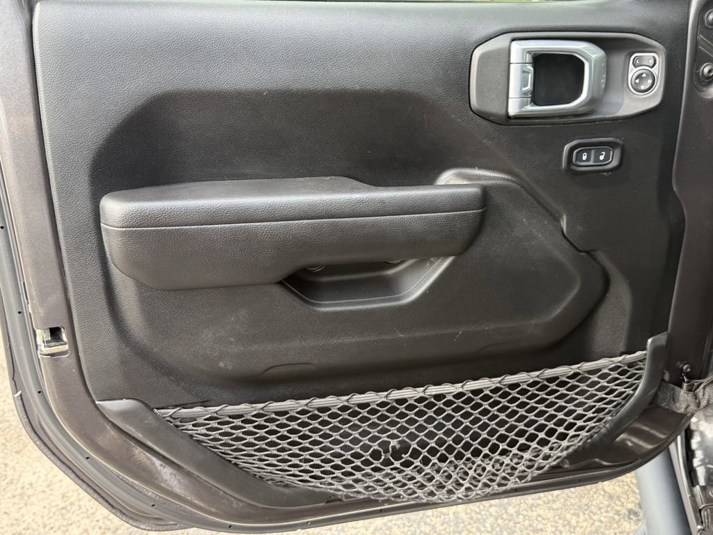 Used 2023 Jeep Wrangler Sport S image 10