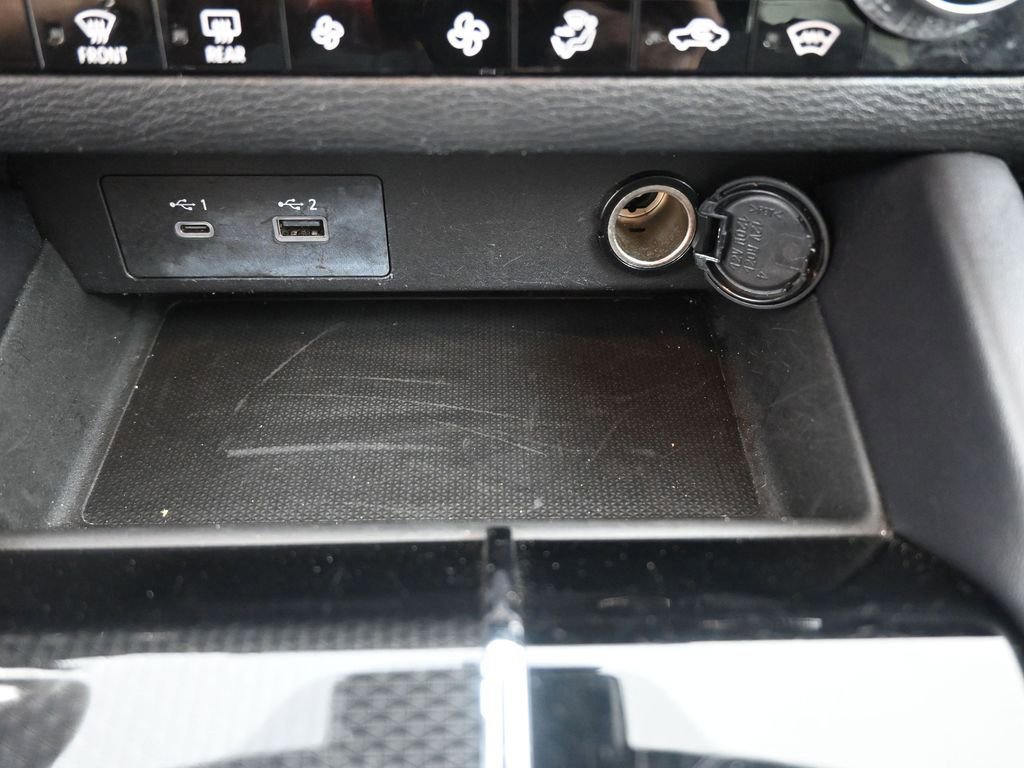 Used 2023 Mitsubishi Outlander SE Black Edition image 4