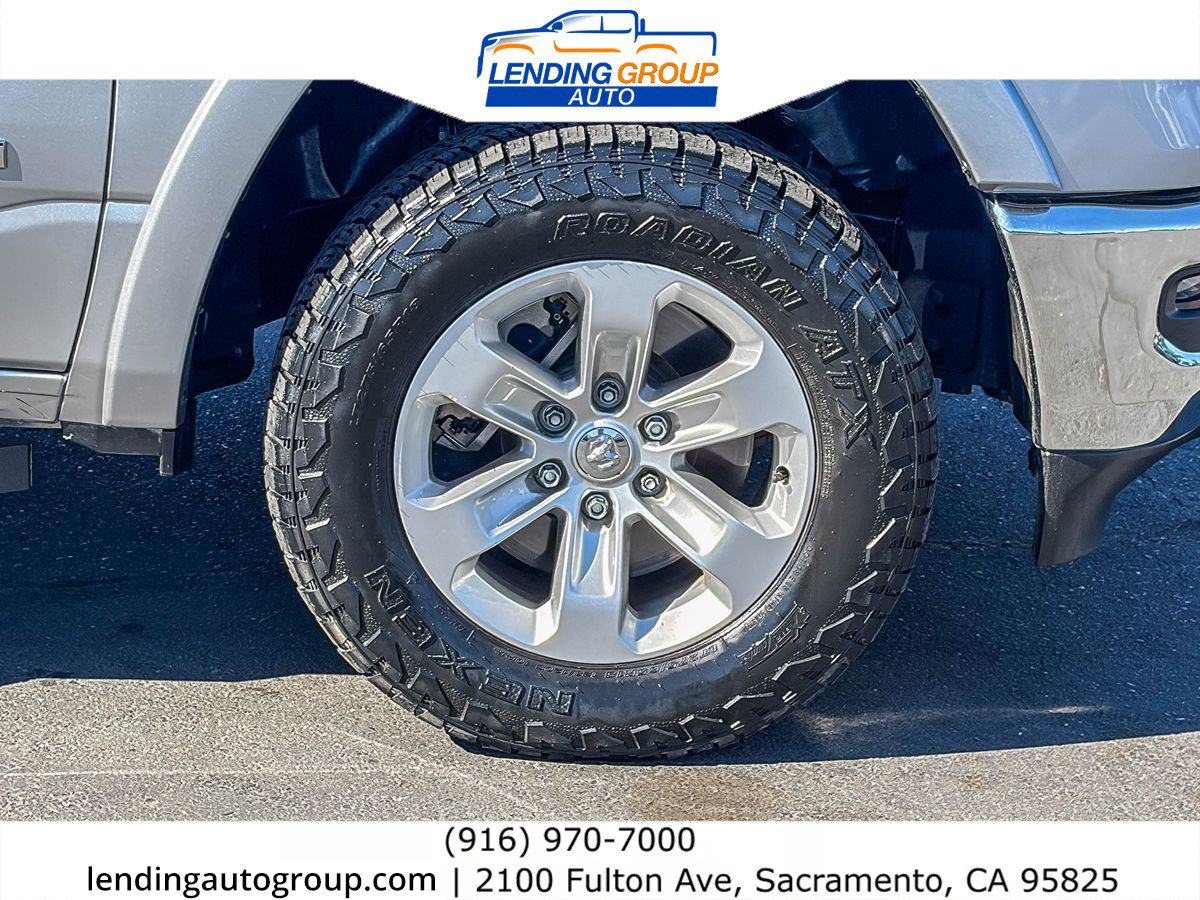 Used 2022 RAM 1500 Laramie AWD/4WD image 9