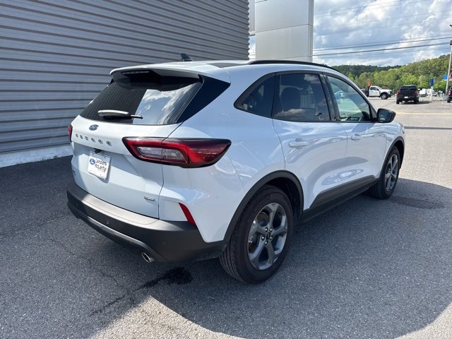 New 2025 Ford Escape ST-Line w/ Equipment Group 301A image 3