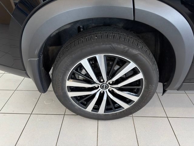 Used 2025 Nissan Pathfinder Platinum AWD/4WD image 41