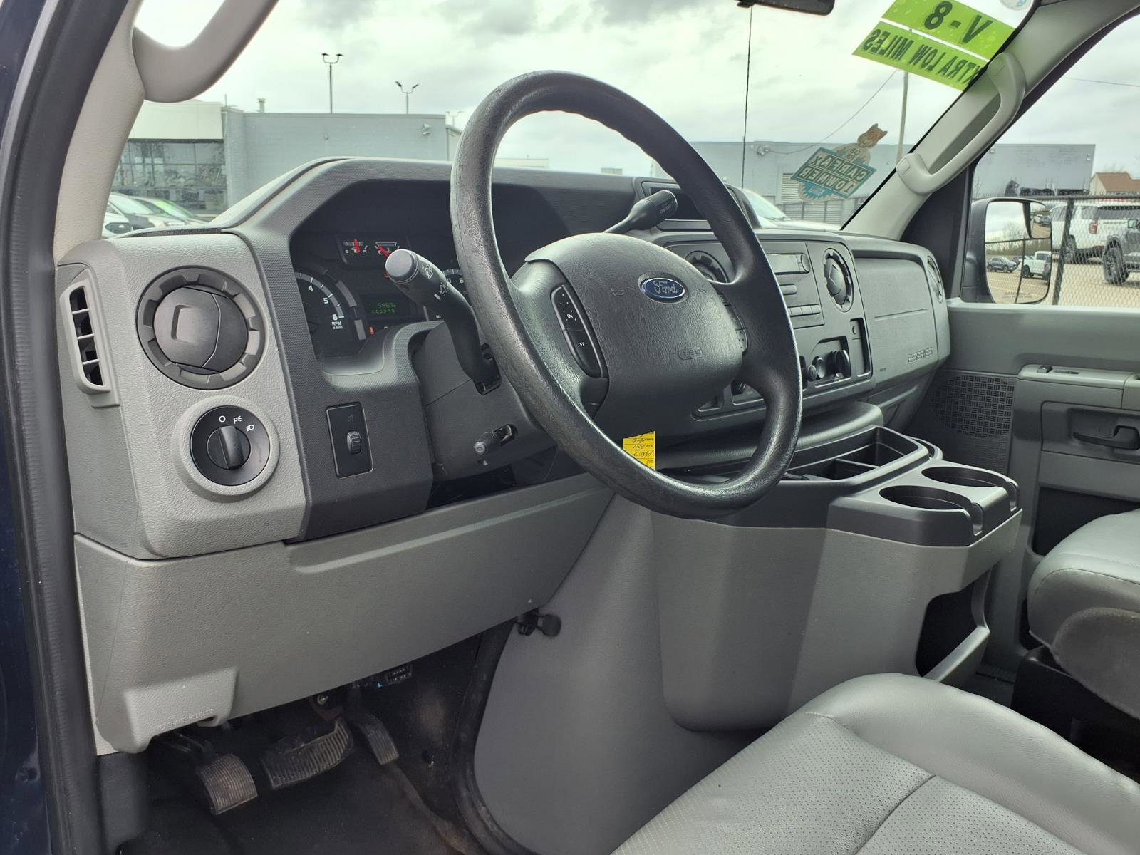 Used 2011 Ford E-250 and Econoline 250 Extended w/ PWR Group image 5