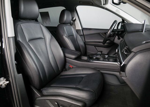 Used 2018 Audi Q7 3.0T Premium Plus w/ Premium Plus Package image 3