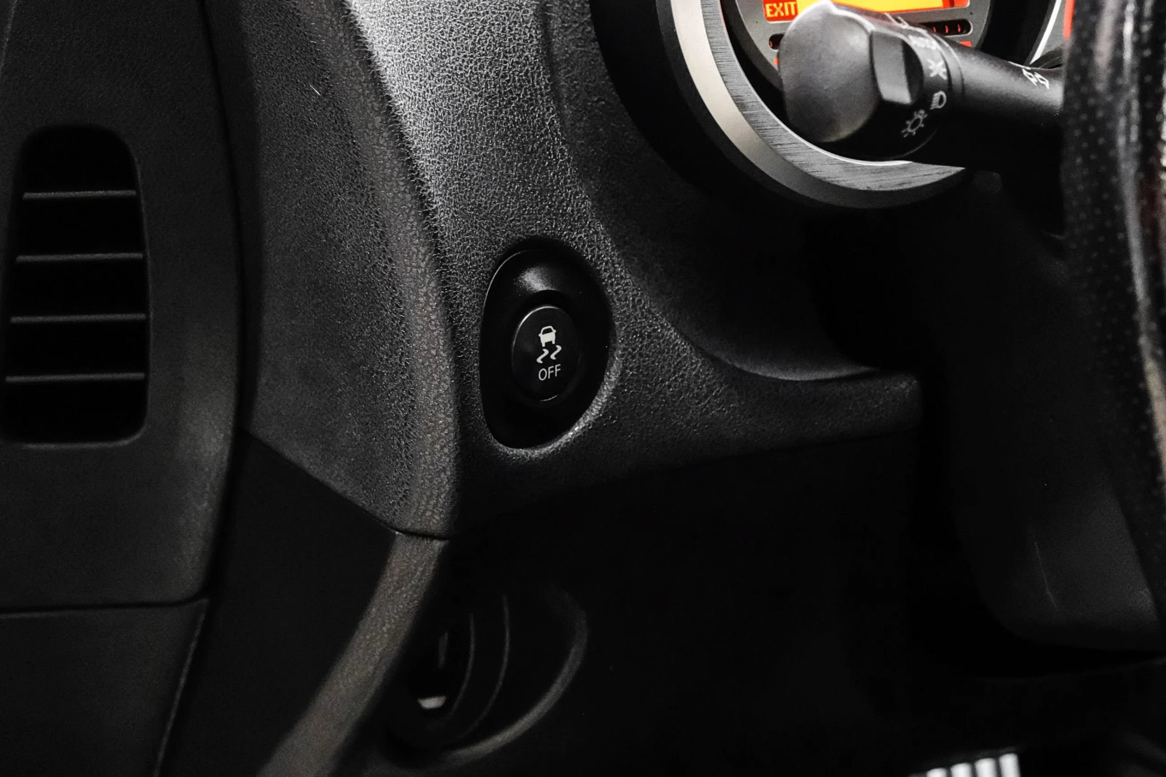 Used 2012 Nissan 370Z Touring w/ Sport Pkg RWD image 33