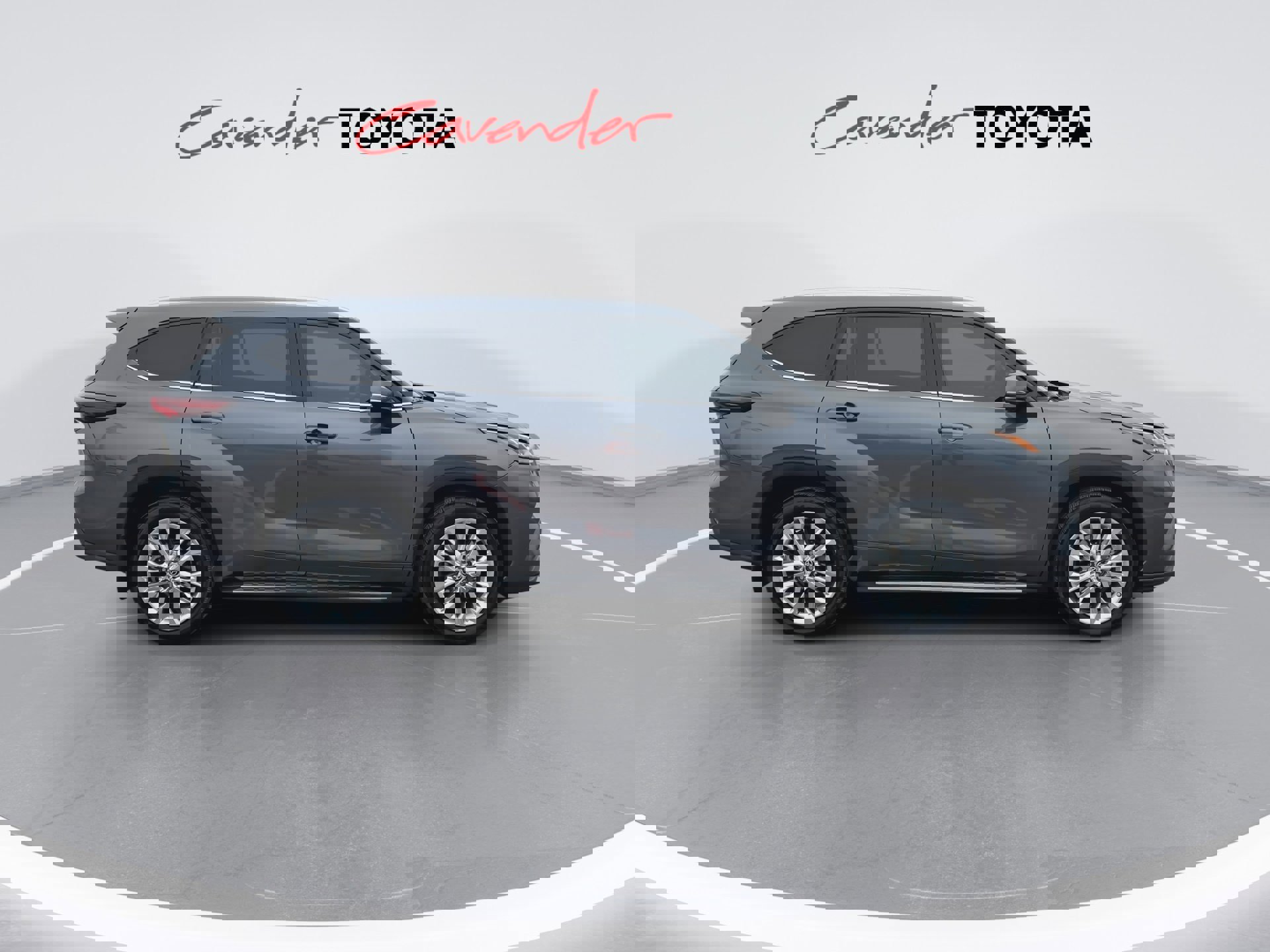 Used 2024 Toyota Highlander Limited image 9