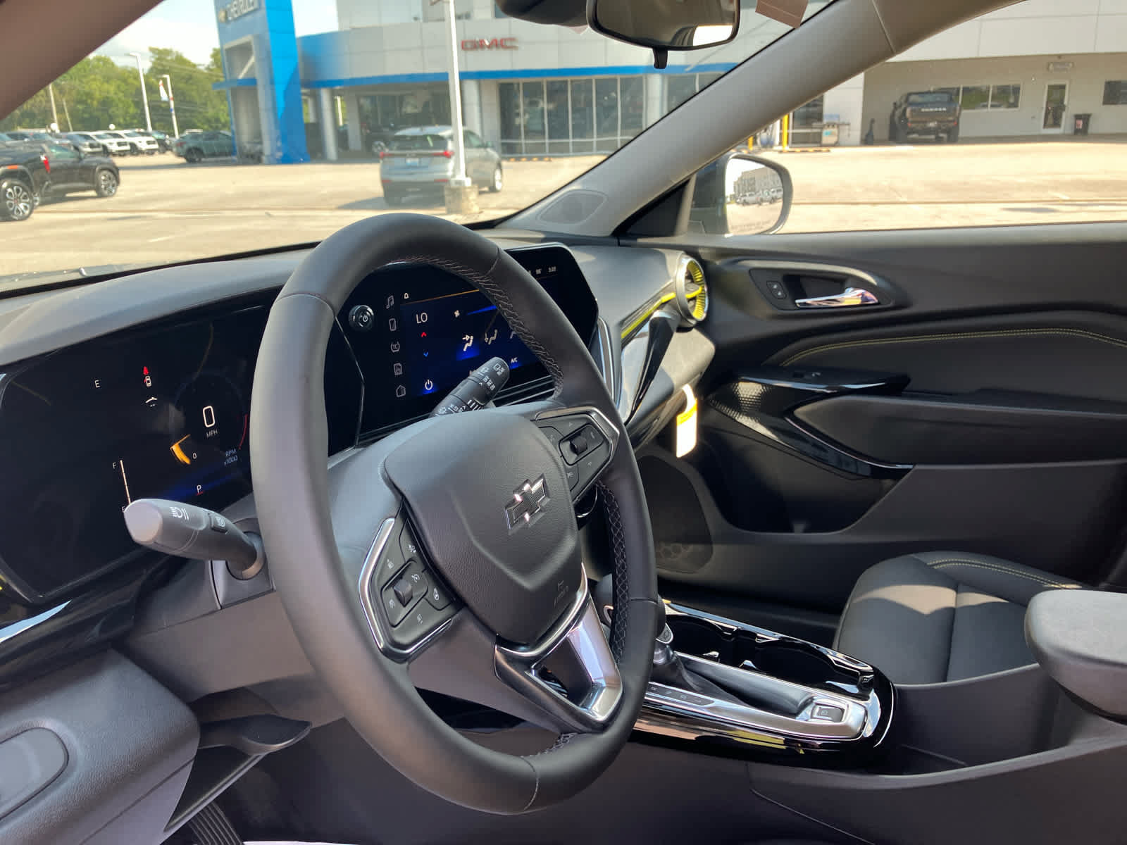 New 2026 Chevrolet Trax ACTIV w/ Sunroof Package FWD image 9