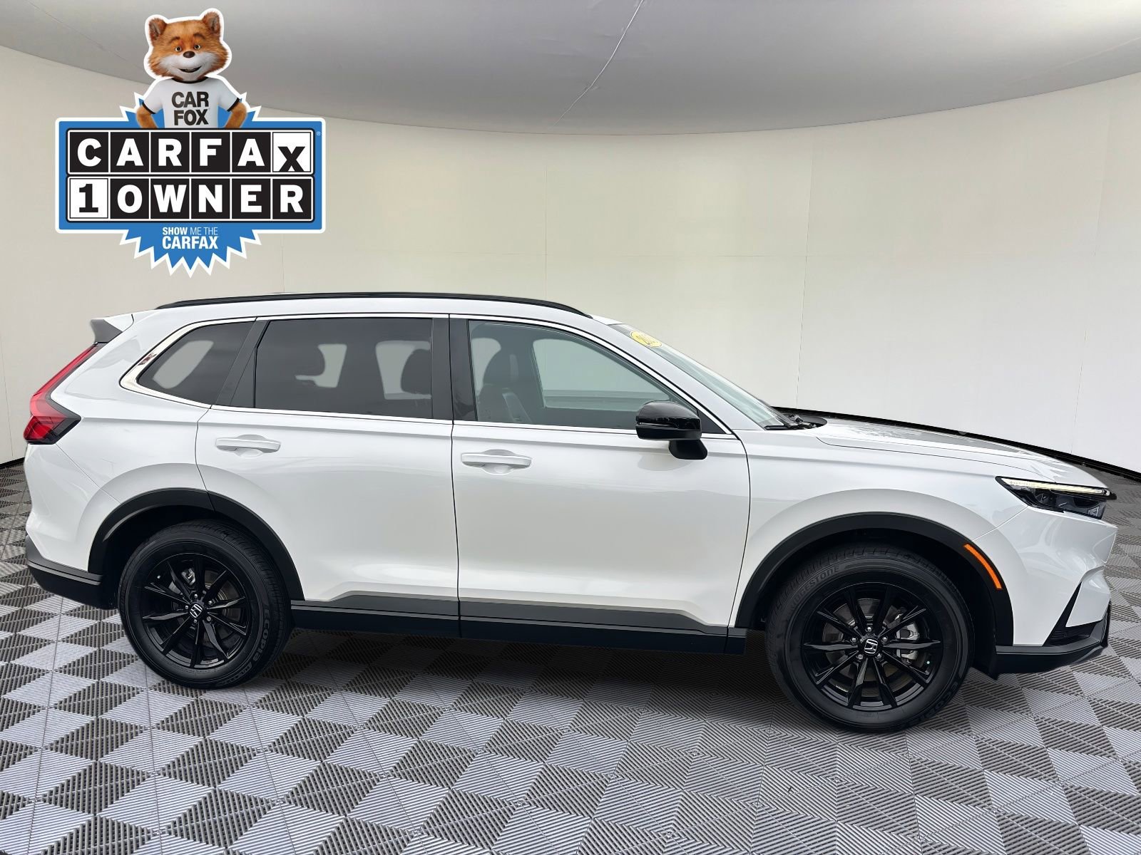 Certified 2025 Honda CR-V Sport-L image 2