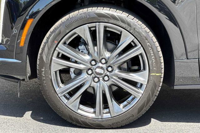 New 2026 Cadillac Optiq Sport 2 w/ LPO, Floor Liner Package image 25