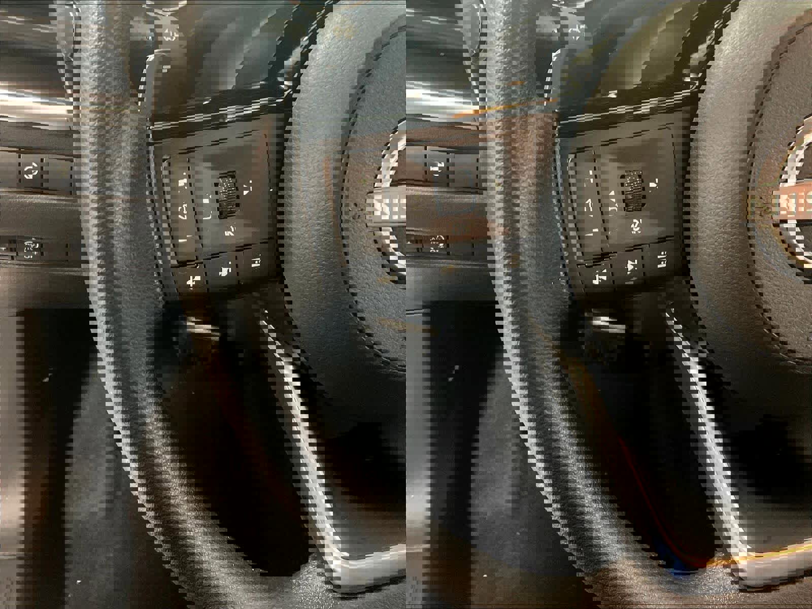 Certified 2023 Nissan Rogue SV image 23