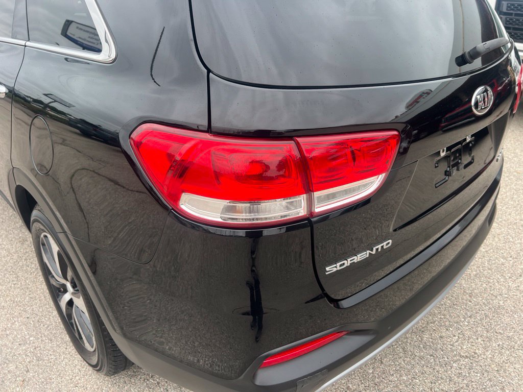 Used 2017 Kia Sorento EX w/ EX V6 Premium Package AWD/4WD image 36
