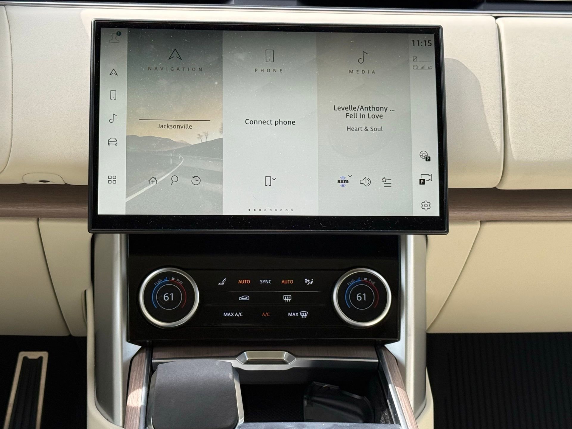 Used 2023 Land Rover Range Rover Long Wheelbase Autobiography image 30