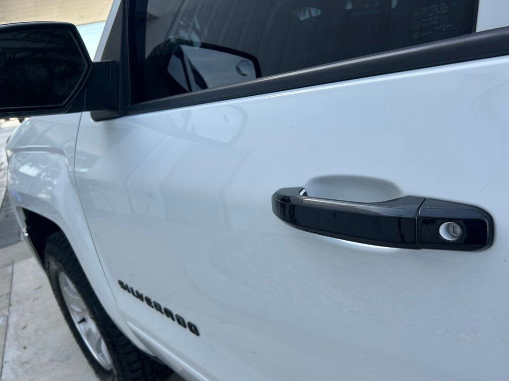 Used 2018 Chevrolet Silverado 1500 LT image 25