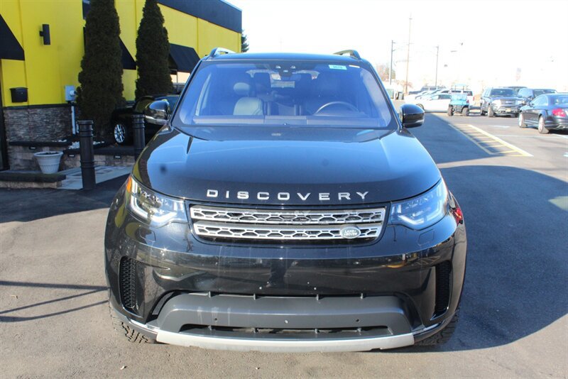 Used 2017 Land Rover Discovery HSE AWD/4WD image 24