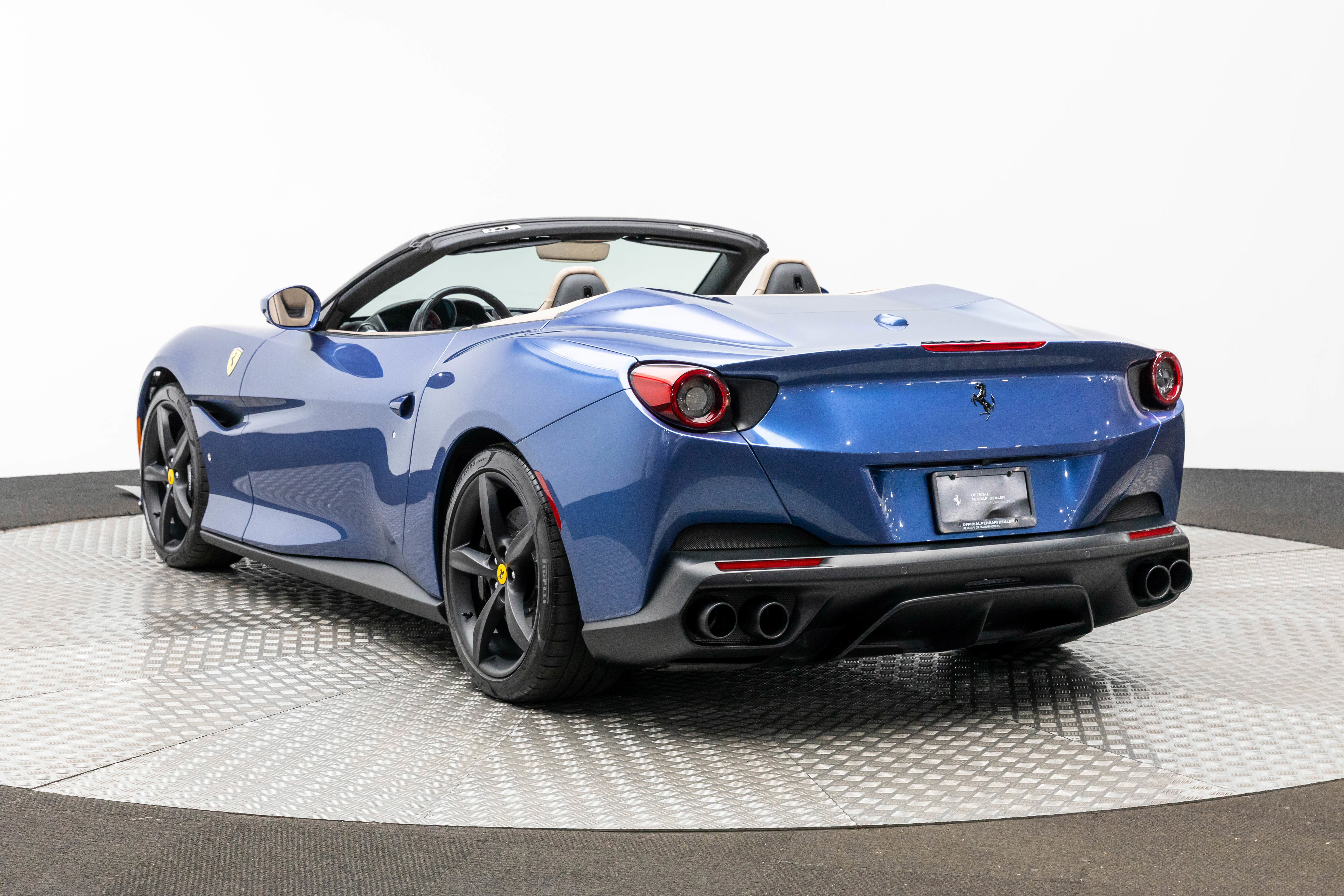 Certified 2019 Ferrari Portofino image 3