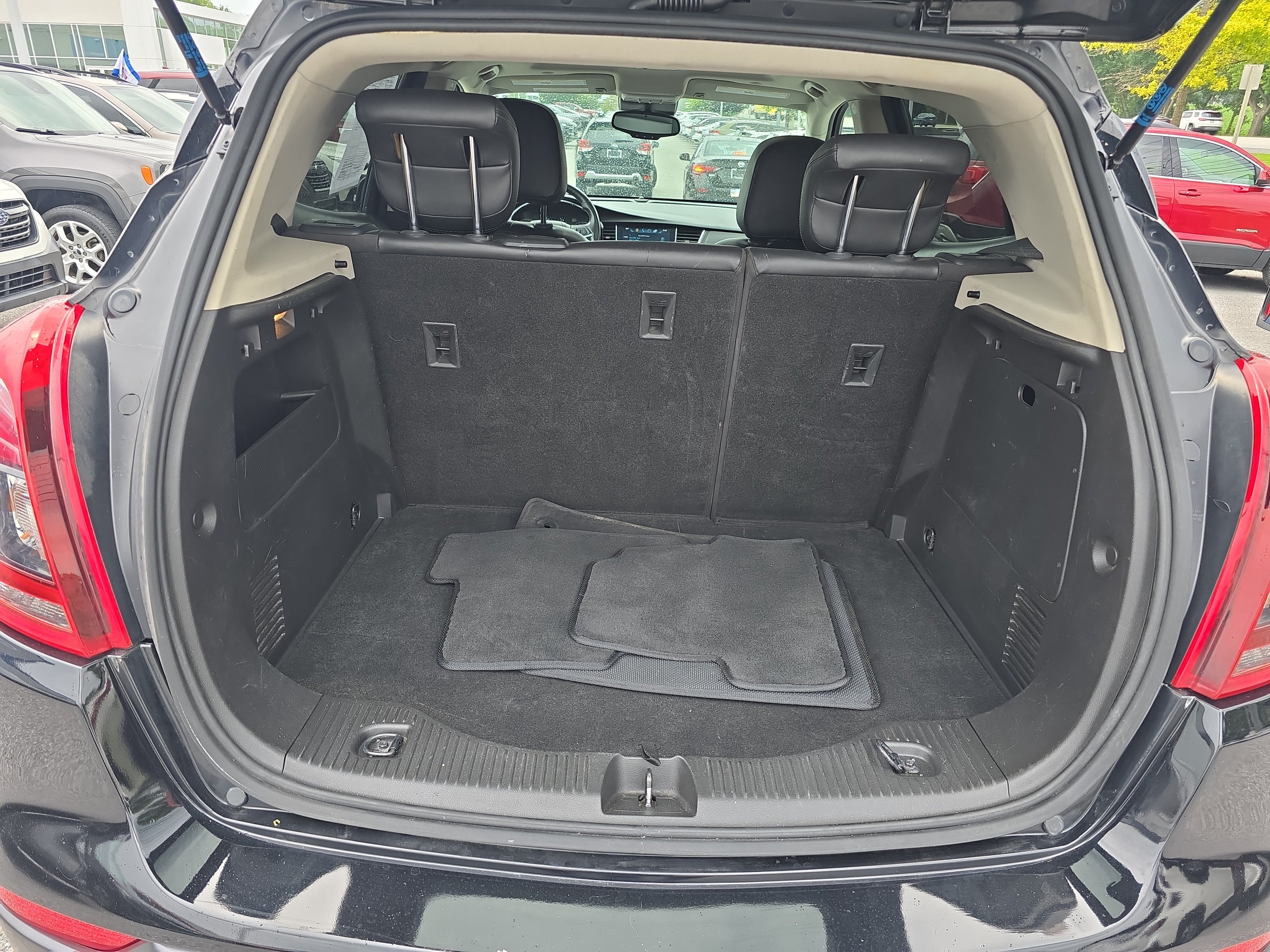 Used 2019 Buick Encore Essence AWD/4WD image 18