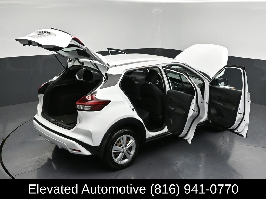 Used 2021 Nissan Kicks S FWD image 30