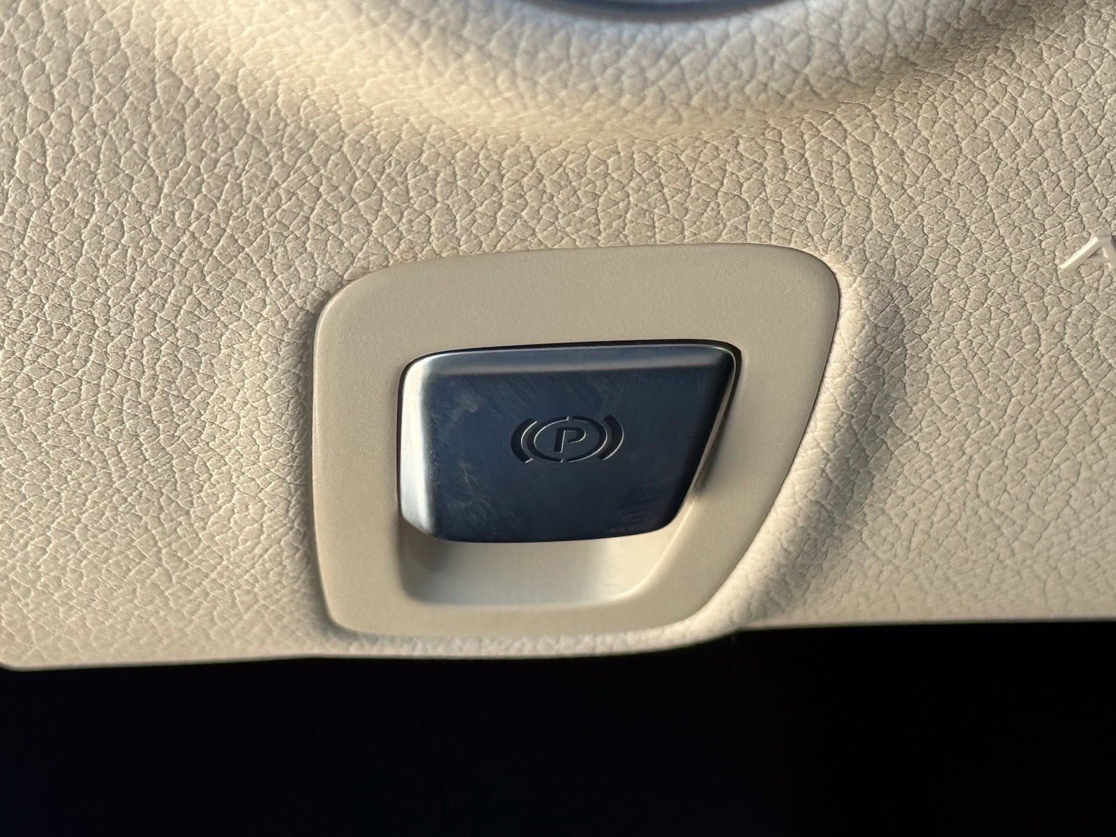 Used 2020 Mercedes-Benz E 350 Sedan image 29