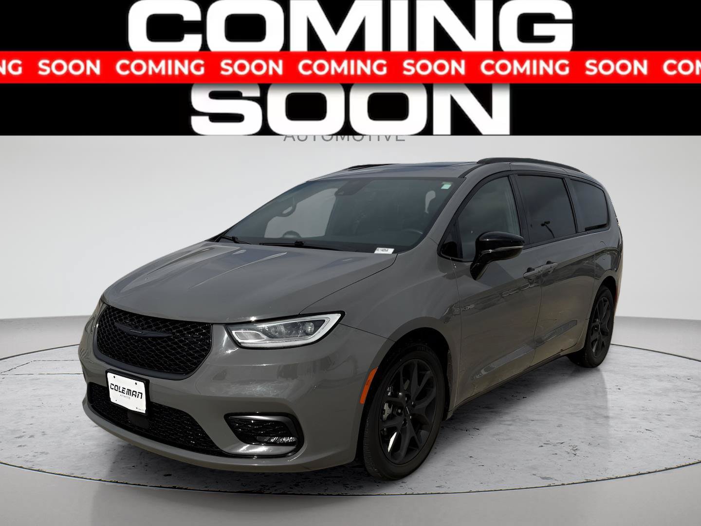 Used 2023 Chrysler Pacifica Limited w/ Uconnect Theater Family Group
