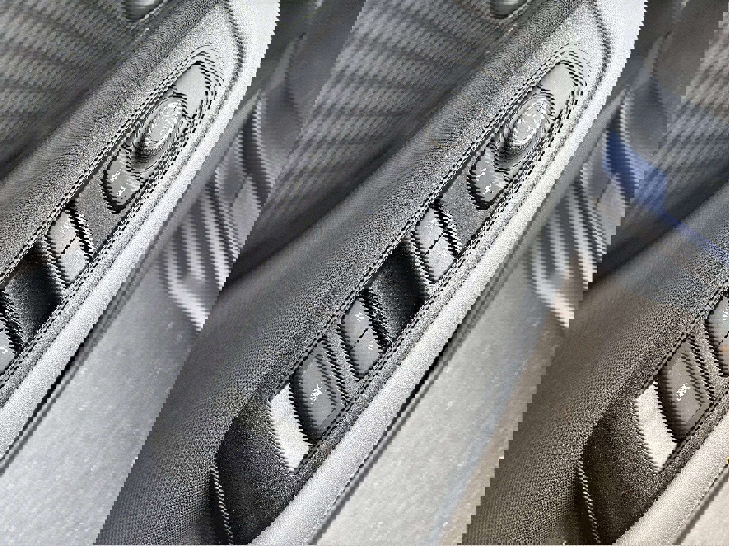 Certified 2025 Subaru Outback Premium w/ Popular Package #1 image 24