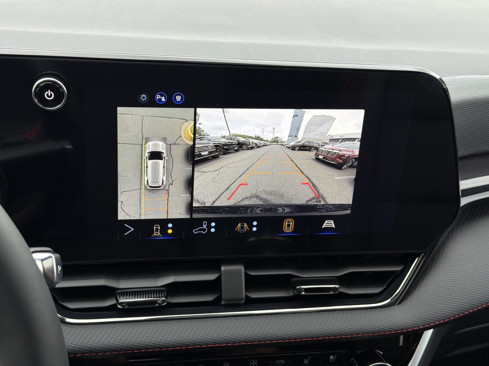 New 2027 Chevrolet Equinox RS w/ Safety and Technology Package AWD/4WD image 19