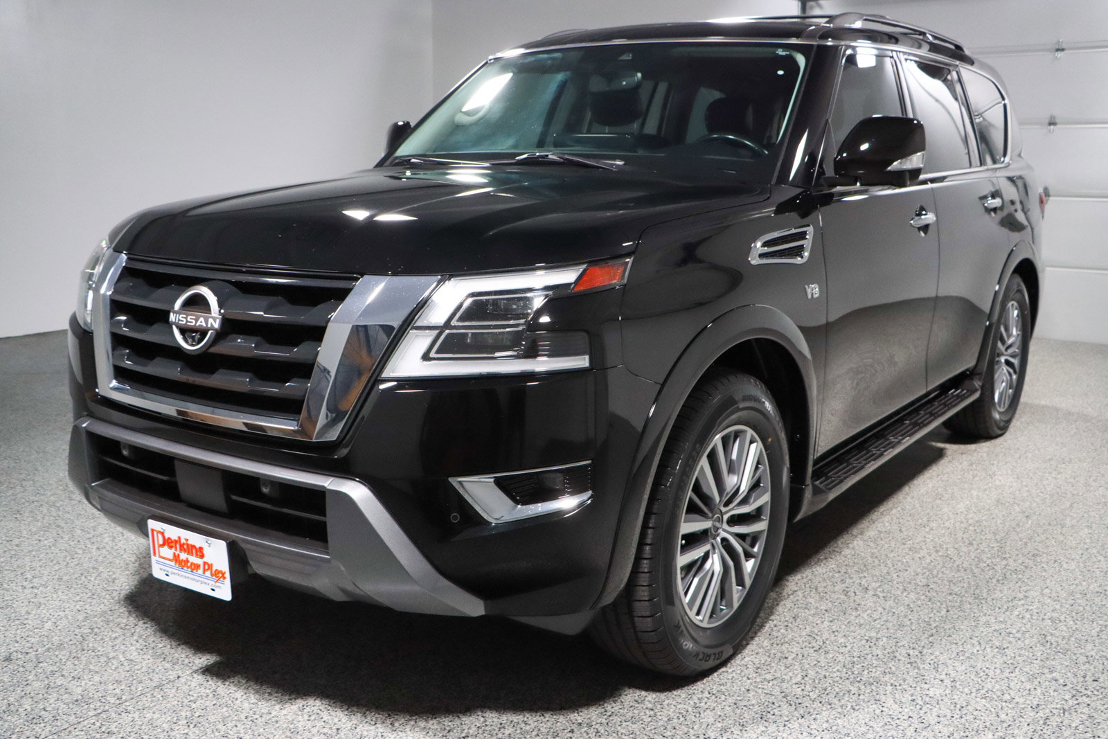 Used 2022 Nissan Armada SL w/ Captain's Chairs Package image 35