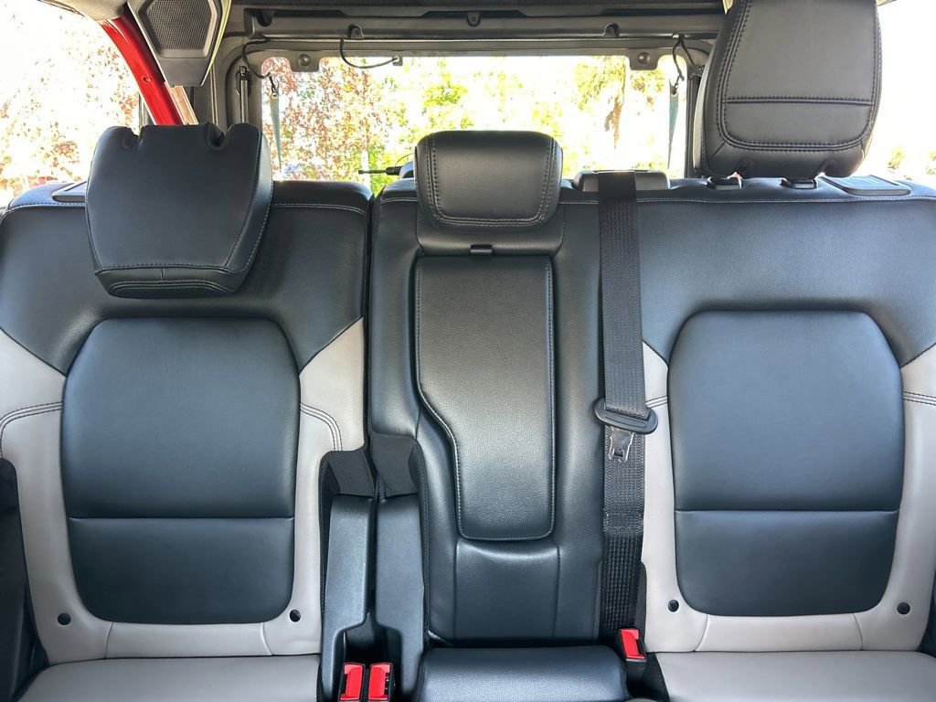 Used 2023 Ford Bronco Wildtrak image 13