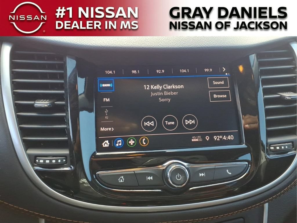 Used 2021 Chevrolet Trax LT AWD/4WD image 16