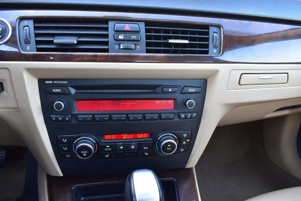 Used 2011 BMW 328i Sedan w/ Premium Pkg image 29