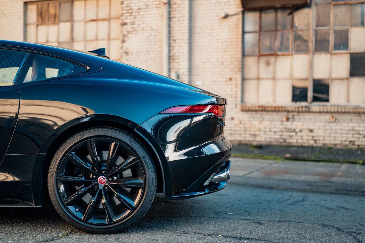 Used 2021 Jaguar F-TYPE R image 23