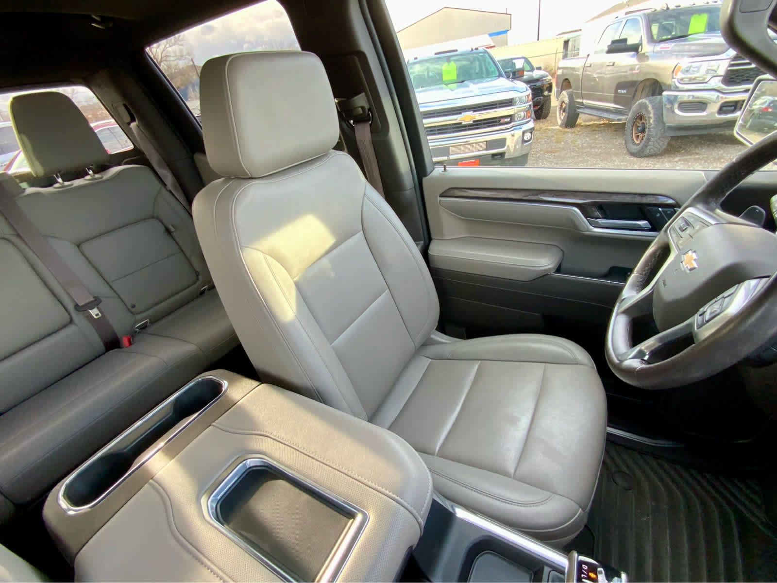 Used 2022 Chevrolet Silverado 1500 LTZ w/ LTZ Premium Package image 35