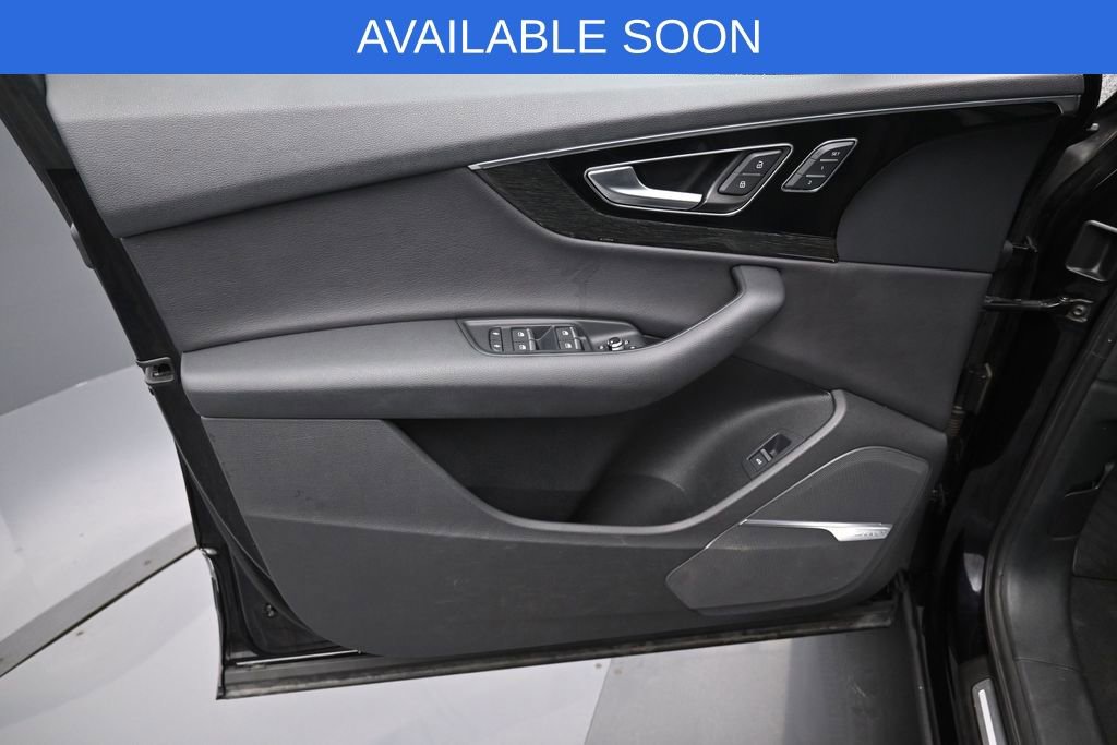 Used 2017 Audi Q7 3.0T Premium Plus w/ Premium Plus Package AWD/4WD image 11