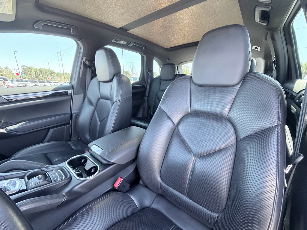 Used 2015 Porsche Cayenne S image 22