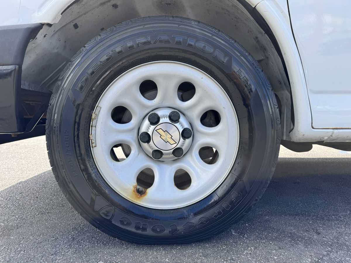 Used 2014 Chevrolet Express 1500 RWD image 9