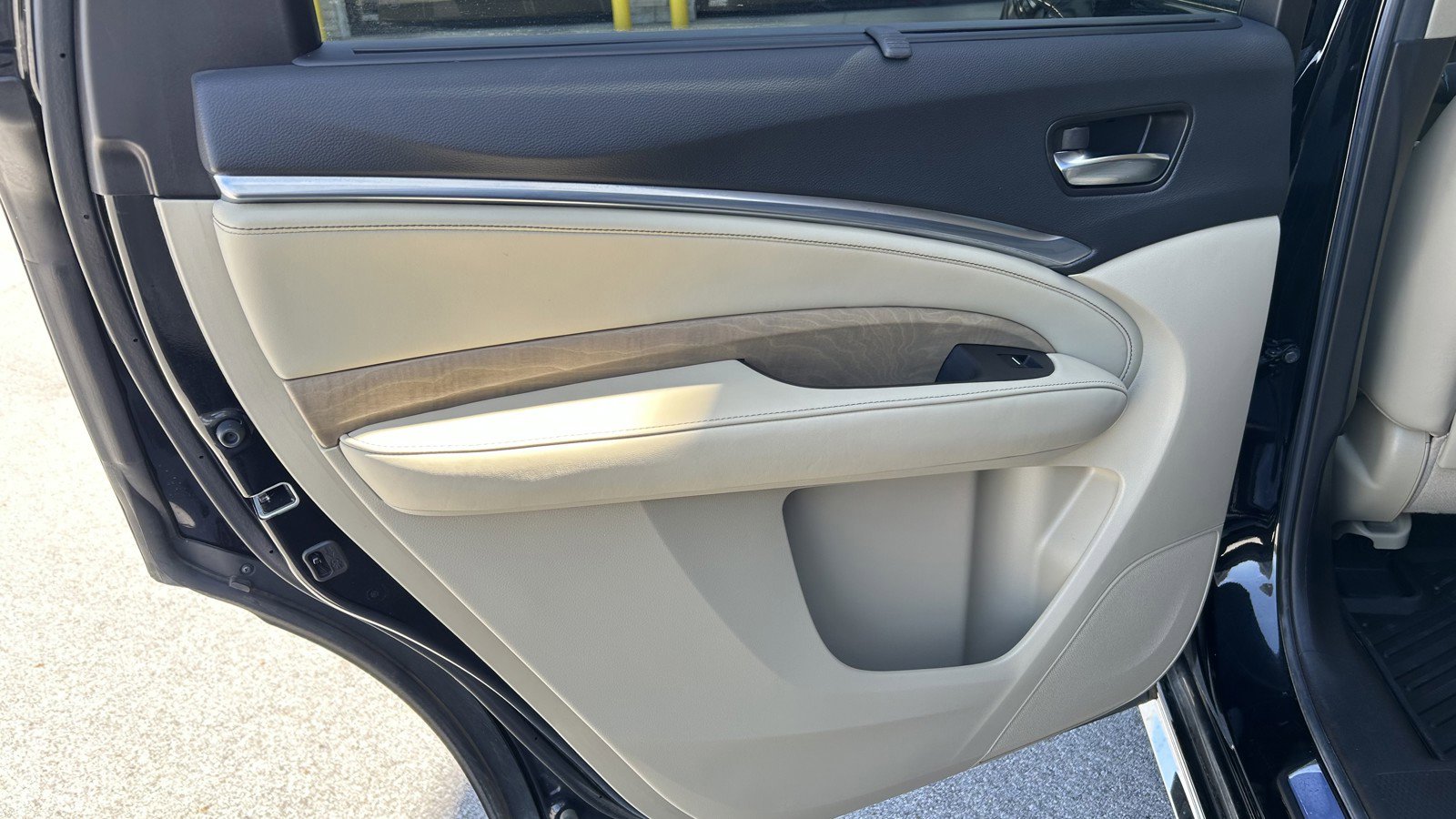 Used 2020 Acura MDX SH-AWD w/ Advance Package image 11