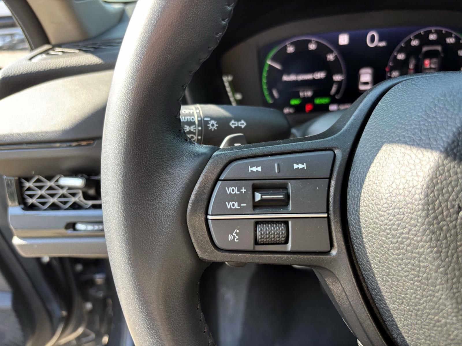 Used 2023 Honda Accord EX-L image 17