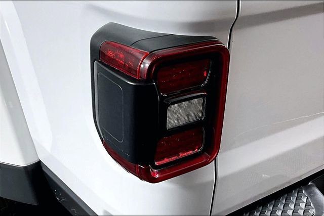 Used 2021 Jeep Gladiator Mojave w/ Cold Weather Group image 22